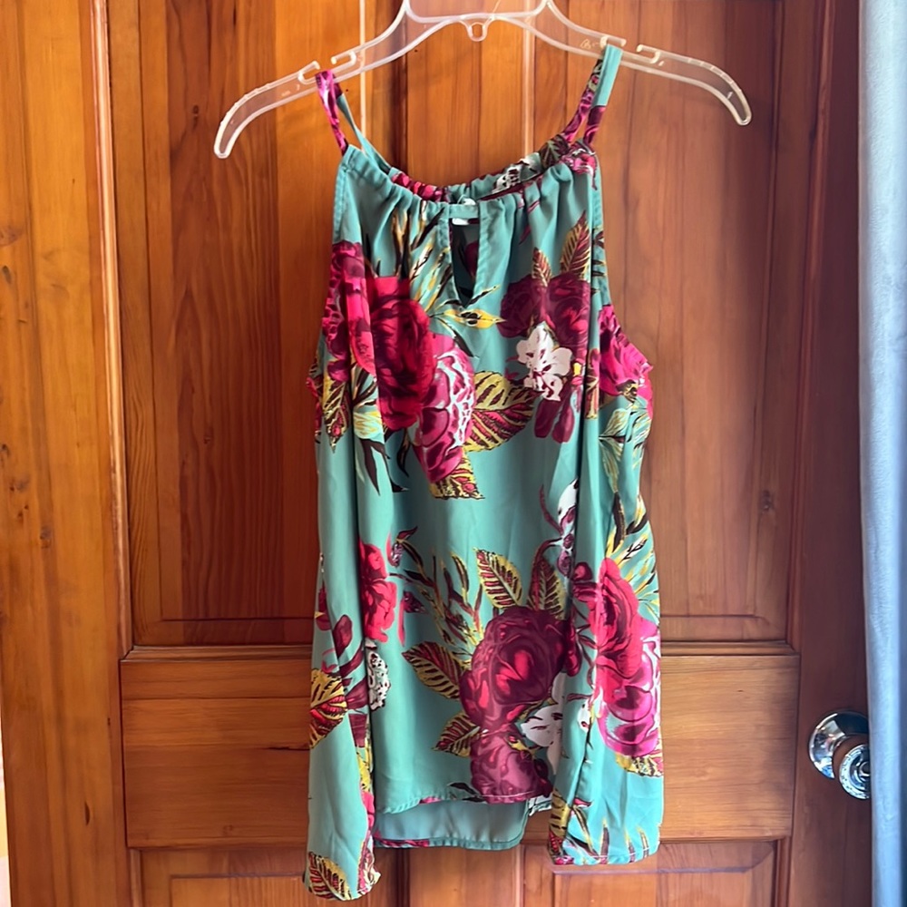 Creature comforts green and pink flower tank size medium